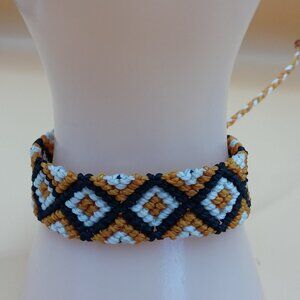Unisex Woven Macramé Thread Bracelet with Geometric Figures, Andean Crafts